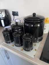 Black Ceramic Kitchen